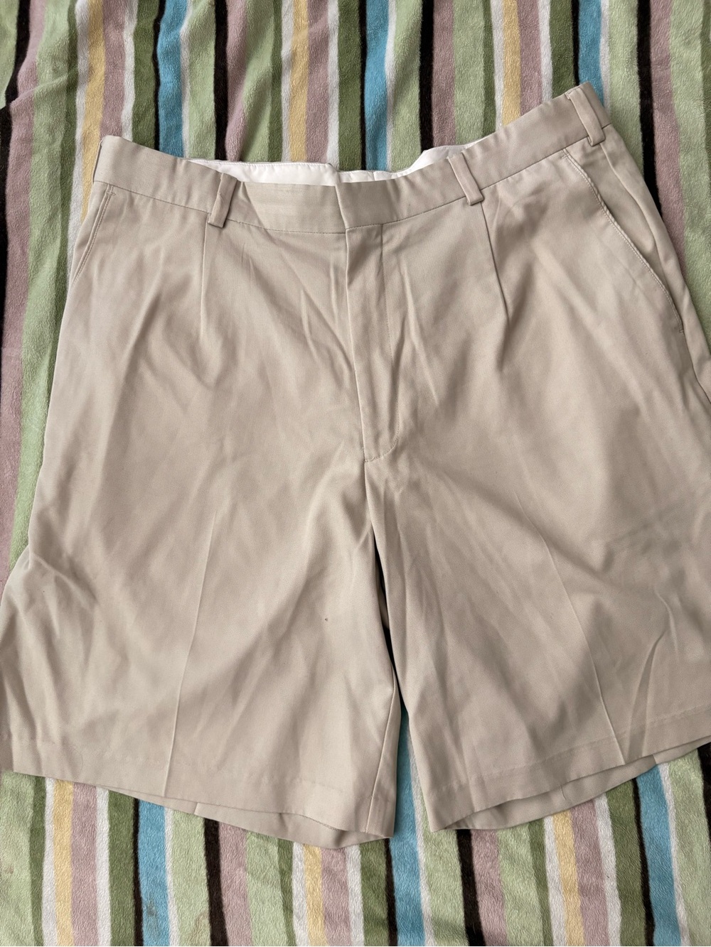 Men's Flat-Front Khaki Shorts - Classic Tailored Style